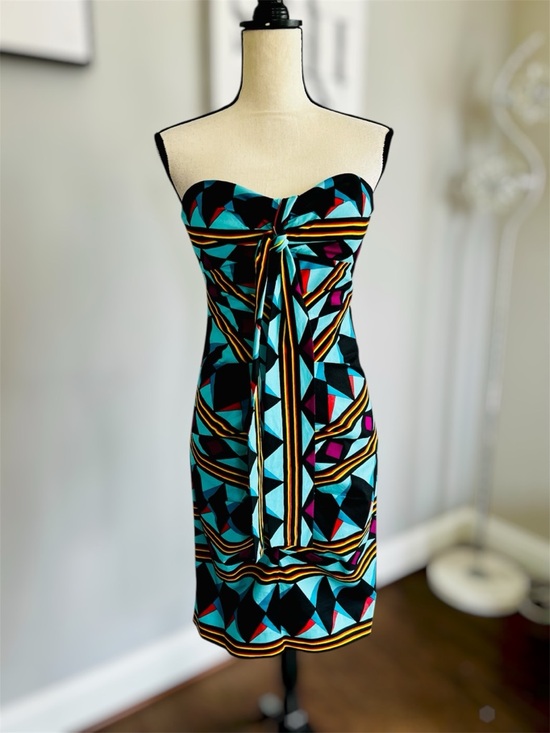 Nicole Miller Dresses & Skirts - Nicole Miller Geometric Strapless Dress